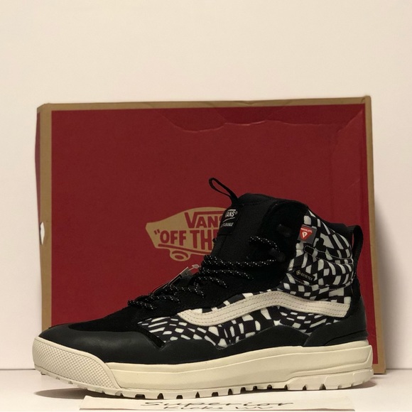 Vans Ultrarange Exo Hi Gore-Tex Mte-2 “Black/Warped Check” main image 6